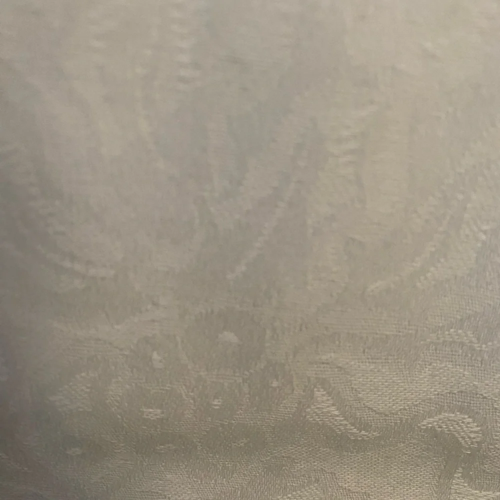 Williams Sonoma Irish Damask Holly & Ribbons Christmas Tablecloth & Six Napkins